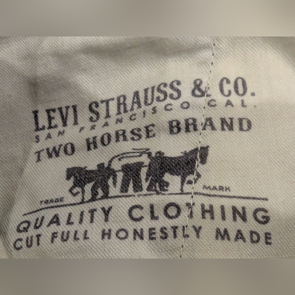 Levis cotton Chino Shorts Men's Size 36 relaxed fit. 9" Inseam - Picture 11 of 11